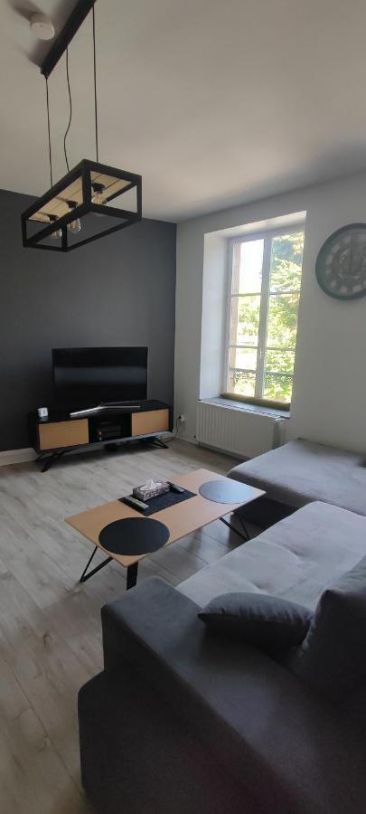 Appartement D'Hippolyte - Vue Musee Rimbaud Шарлевиль-Мезьер Экстерьер фото